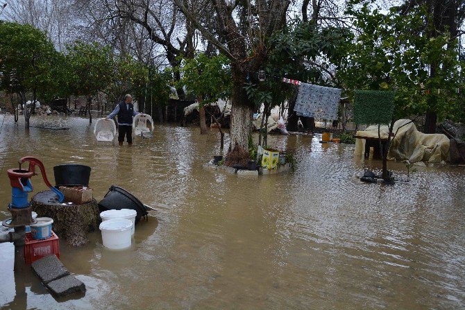 Ortaca’da Şiddetli Yağış Hayatı Olumsuz Etkiledi