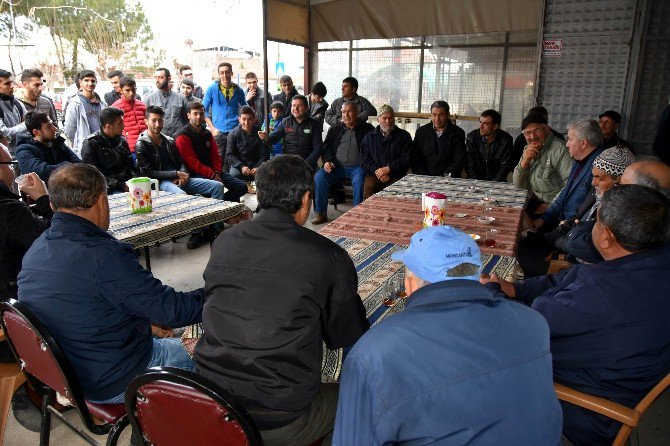 Yol İçin Arazisini Bağışladı