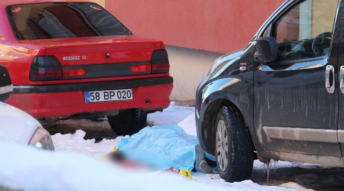 Sivas’ta 5 Çocuk Annesi Kadın Öldürülmüş Olarak Bulundu