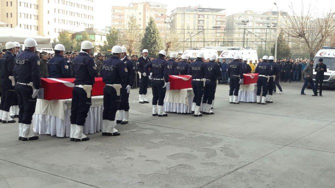 Diyarbakır Şehitleri Memleketlerine Uğurlanıyor