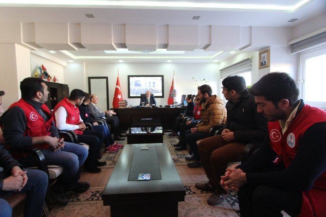 Sosyal Medya’da Başlatılan ’Polisimin Yanındayım’ Hareketine Destek