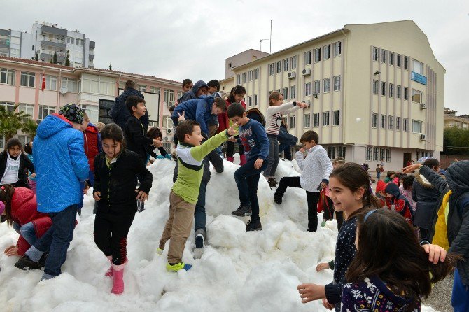 Konyaaltı’nda ‘Kar’ Heyecanı Devam Ediyor