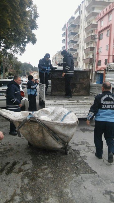 Tarsus’ta Seyyar Satıcılara Operasyon