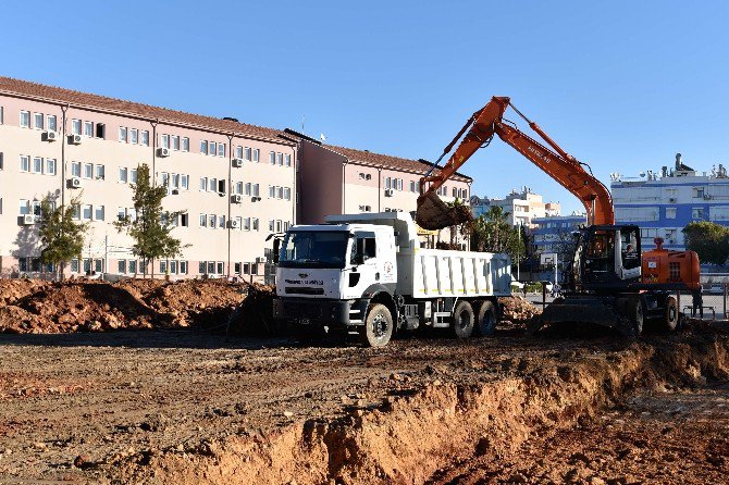 Muratpaşa Belediyesi’nden 75’inci Yıl Cumhuriyet Anadolu Lisesi’ne Spor Salonu