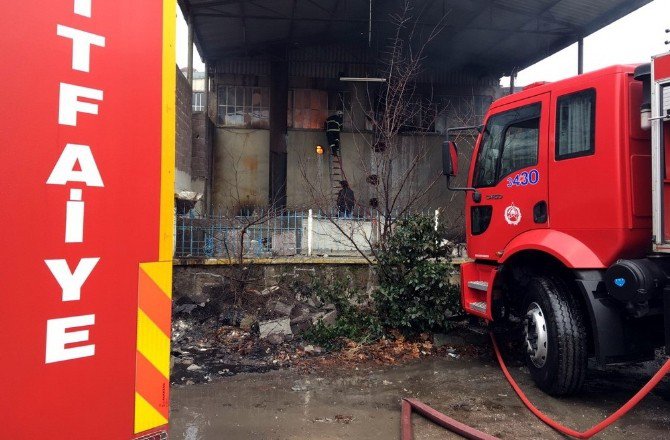 İtfaiyenin Zamanında Müdahalesi Faciayı Önledi