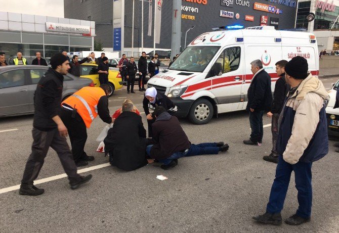 Balıkesir’de Trafik Kazası: 2 Yaralı