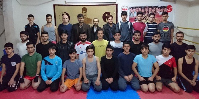 Abdurrahman Akyüz Sporcularla Bir Araya Geldi