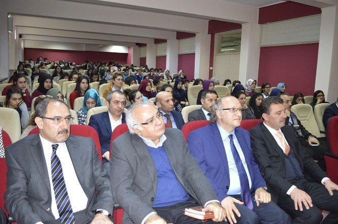 Erzurum’da Liseli Öğrenciler Ünlü Yazarlarla Buluşmaya Başladı