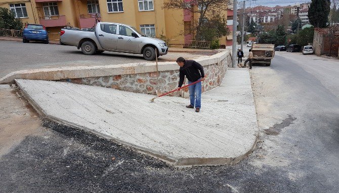 İzmit Belediyesi, İzmit’in Dört Bir Yanında Çalışmalara Devam Ediyor