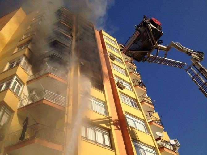 Mersin’de Ev Yangını