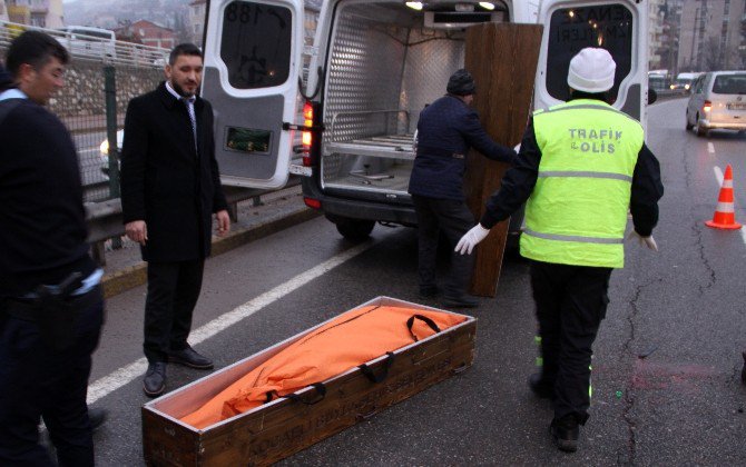 Yol Verme Kavgası İçin Aracından İndi Canından Oldu