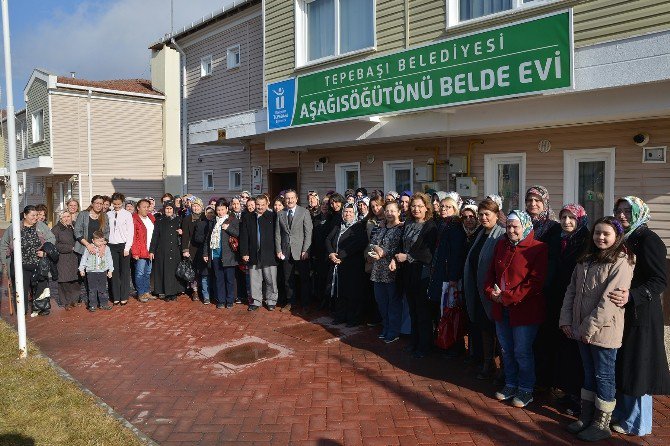 Başkan Ataç Belde Evi Kursiyerleriyle Buluştu