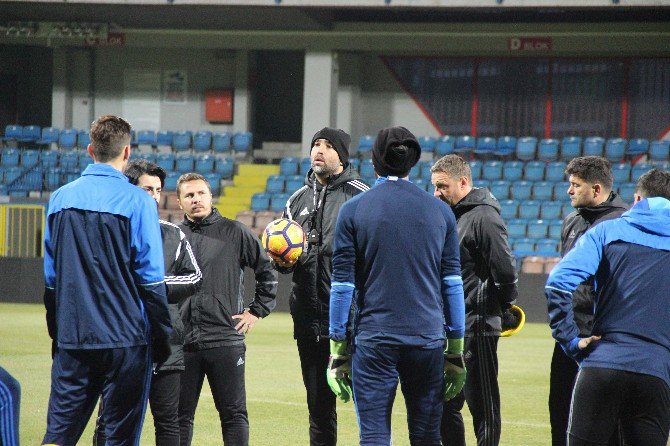 Tudor: "Galatasaray Maçını Sabırsızlıkla Bekliyorum"