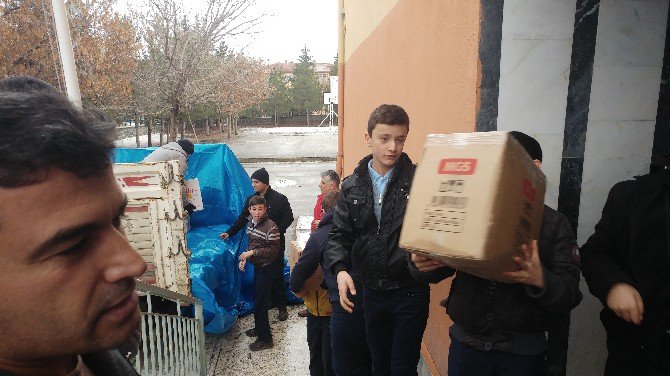 Öğrencilerden Halep’e Yardım Kampanyası