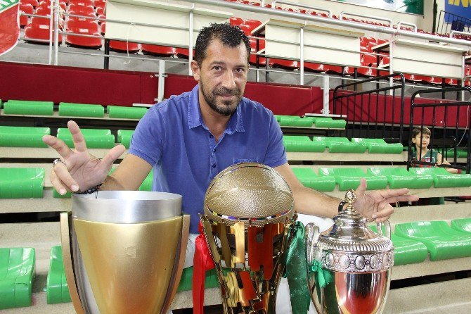 A Milli Erkek Basketbol Takımı’nı Ufuk Sarıca Çalıştıracak