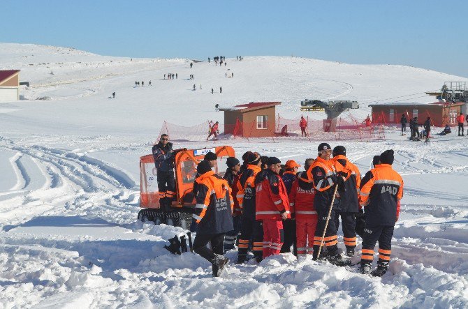 Ekipler Canlı Tatbikat Yaptı