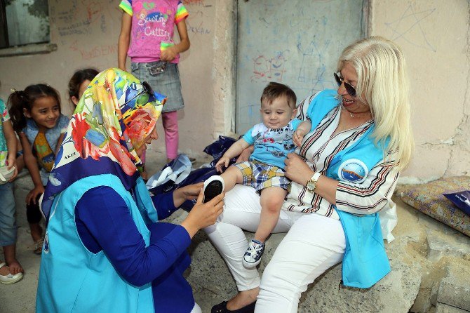 Büyükçekmece Belediyesi 10 Bin 400 Aileye Kucak Açtı