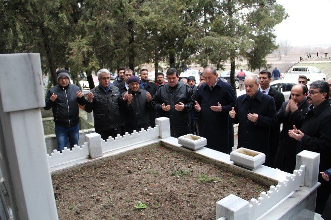 İlker Başbuğ, Bigalı Mehmet Çavuş’un Mezarını Ziyaret Etti