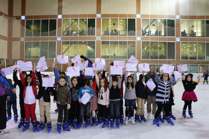 İbb’den Öğrencilere Karne Hediyesi