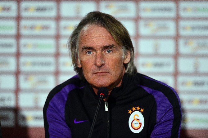 Jan Olde Riekerink: "Sakatların Durumu Ve Podolski’nin Gidip Gitmeyeceği Transferde Etkili Olacak"