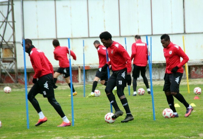 Samsunspor, Adana Demirspor’a Bileniyor