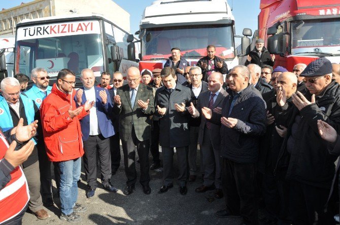 Ürgüp’ten Halep’e Giden Yardım Tır’ları Dualarla Uğurlandı