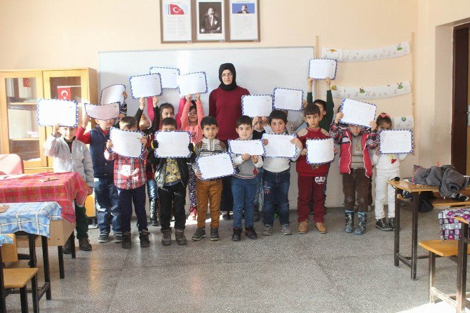 Gemerek’te Öğrenciler Karne Heyecanı Yaşadı