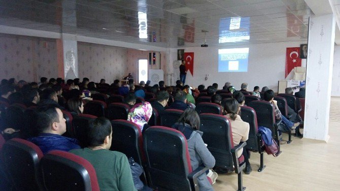 Gölbaşı İlçesinde Öğretmenlere İş Güvenliği Semineri Verildi