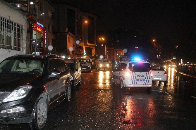 Ak Parti İstanbul İl Binasına Lav Silahlı Saldırı