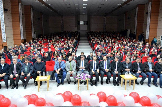 Erzincan Lisesinden “Vatan Sevgisi” Temalı Şiir Dinletisi