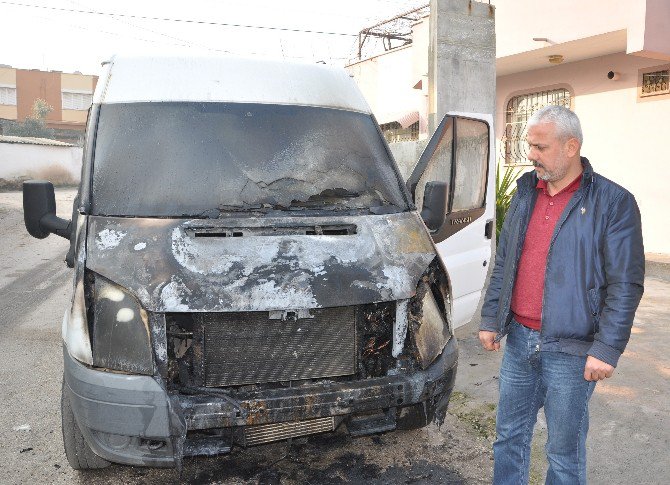 Hatay’da 10 Araç Kundaklandı