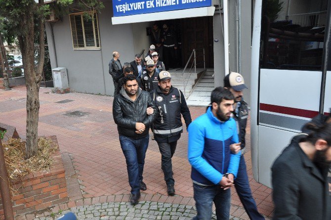 Göçmen Kaçakçıları İlk Defa Bunu Deneyecekti, İzmir Polisi Engelledi