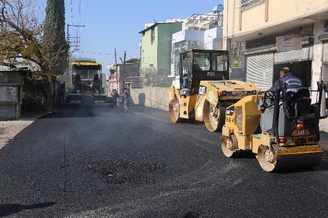 Adana’da Karafatma Caddesi Asfaltlandı