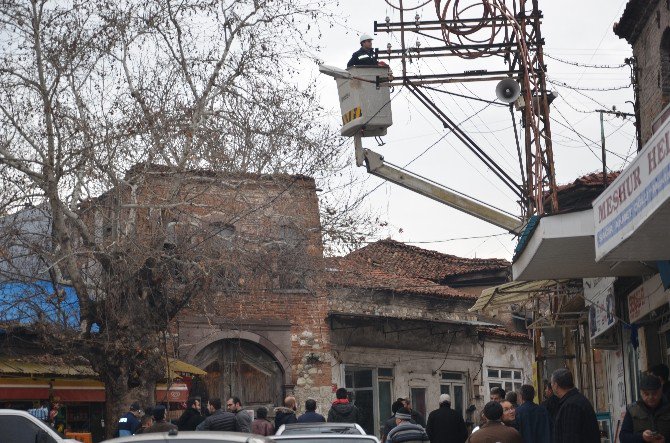 Tarihi Han Yıkılması Tehlikesi Yaşadı