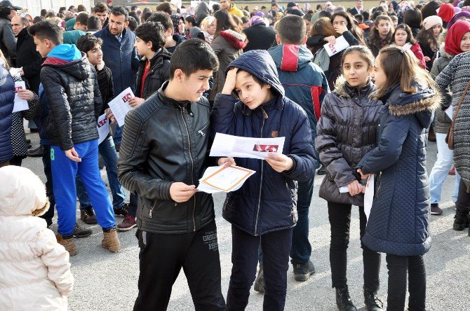 Sorgun’da Öğrenciler Karne Heyecanı Yaşadı