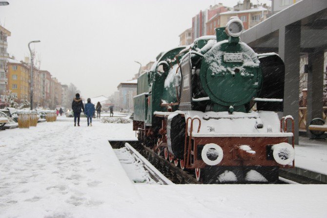 Eskişehir Yeni Güne Karla Uyandı