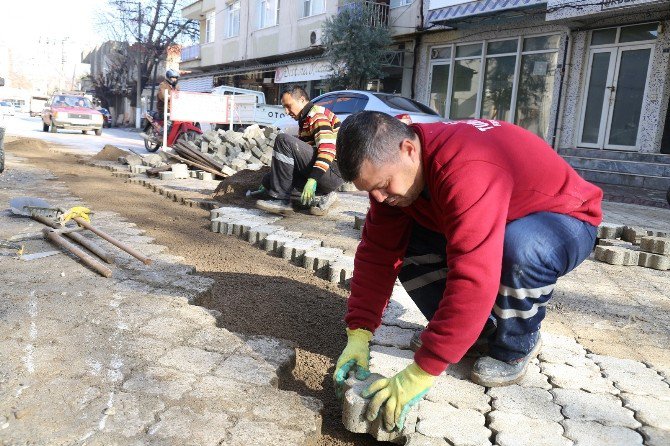 Turgutlu’nun Yollarında Hummalı Çalışma