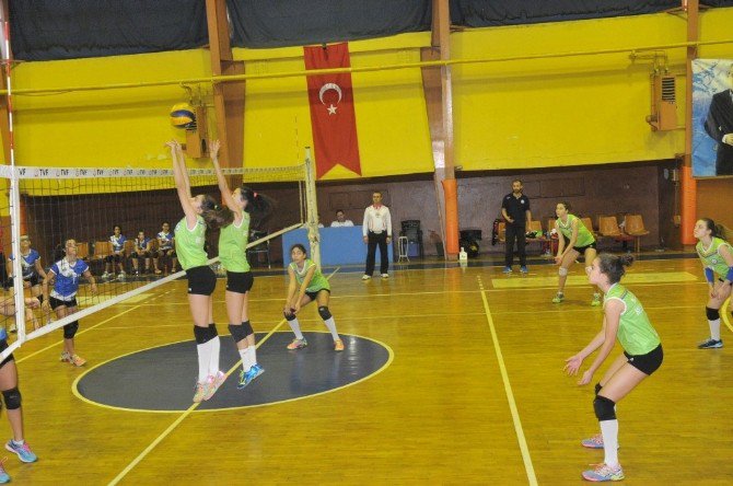 Nilüferli Küçük Voleybolculardan İkinci Galibiyet