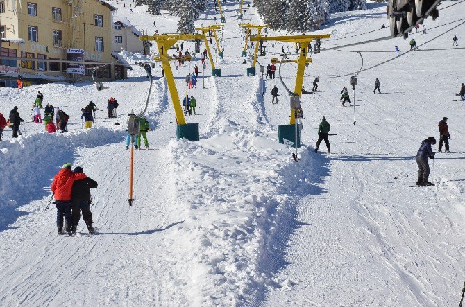 Tatilciler Uludağ’a Akın Etti