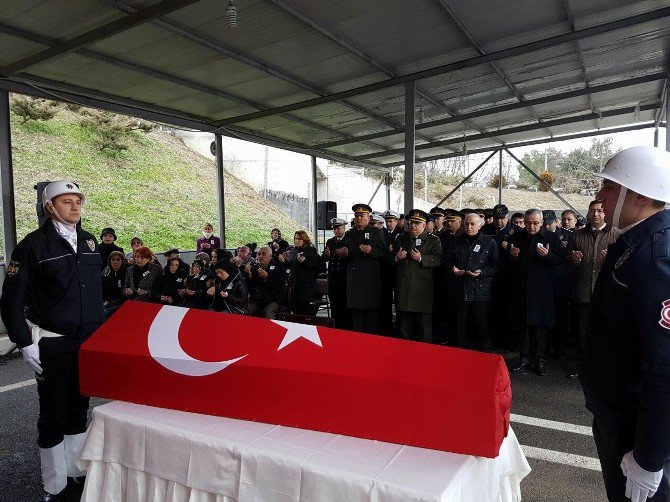 Kalp Krizinden Ölen Polis İçin Tören Düzenlendi