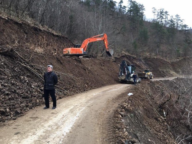 Başkan Yiğit’ten Yedigöller Yolu Müjdesi