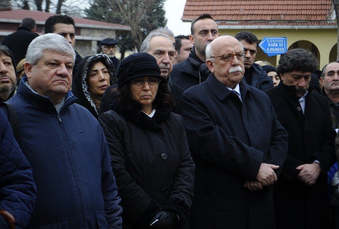 Hrant Dink Ölümünün 10’uncu Yılında Mezarı Başında Anıldı