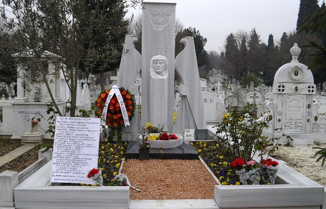 Hrant Dink Ölümünün 10’uncu Yılında Mezarı Başında Anıldı