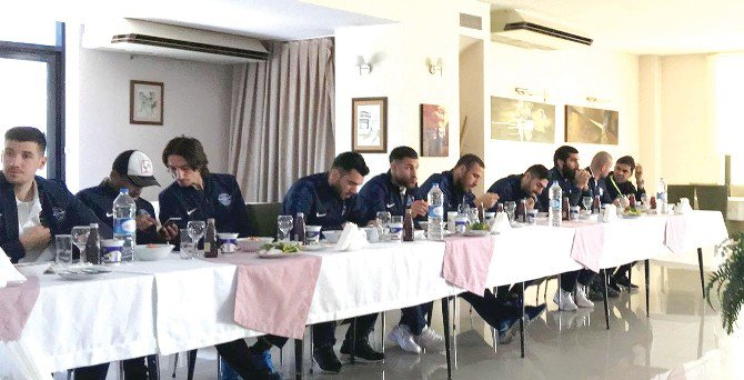 Adana Demirspor’a Moral Yemeği