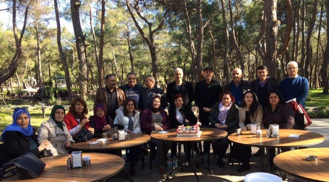 -Korkuteli Lisesi 1987 Mezunları Kahvaltıda Buluştu