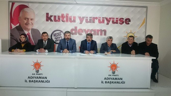 Ak Parti Eski Başkanlarla ‘Referandumu’ İstişare Etti