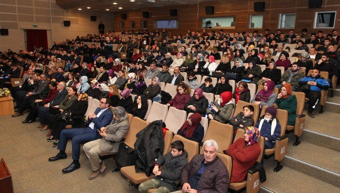 Başkan Köşker’den Danışma Toplantısında Hizmet Sunumu