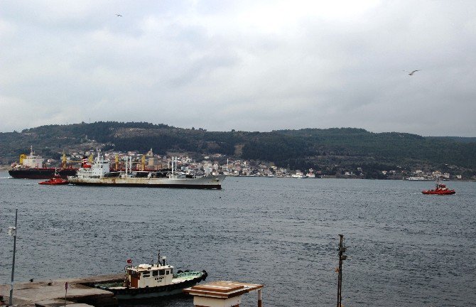 Çevre Kirliliğine Sebep Olan Gemi Çanakkale Boğazı’ndan Geçti