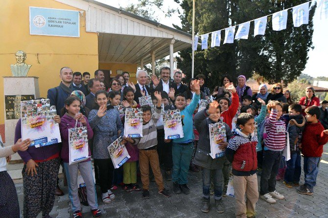 Başkan Çetin Öğrencilere Kitap Hediye Etti