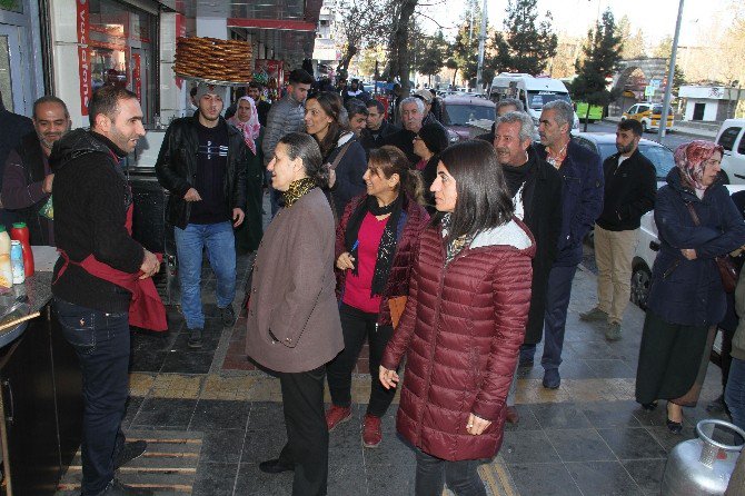 Bağlar Belediyesi Yöneticileri Esnafı Ziyaret Etti